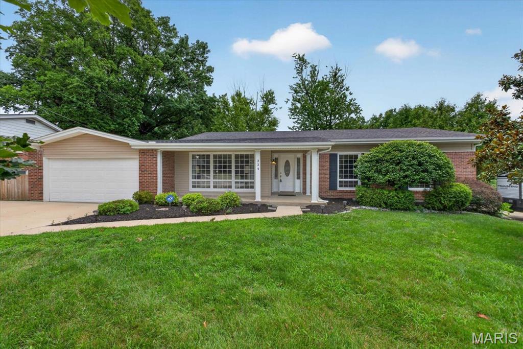 Photo of 334 Country Club Drive Ballwin MO 63011