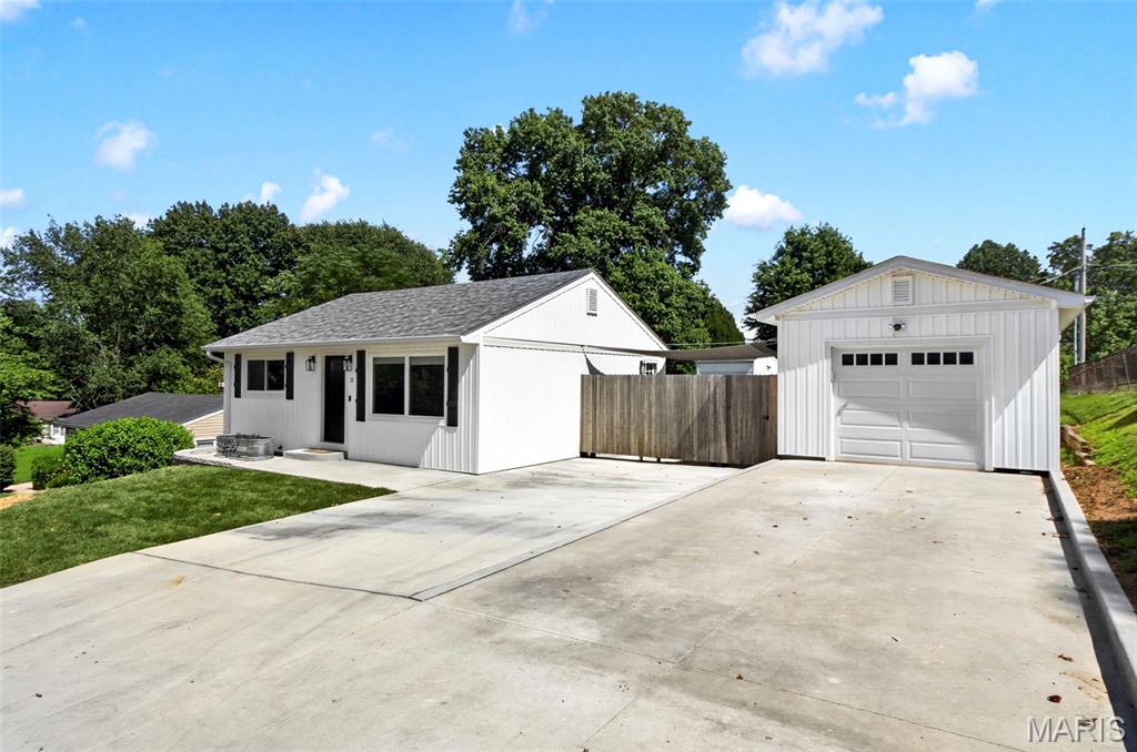 Photo of 11 Robin Drive St Charles MO 63301