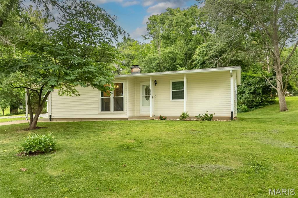 Photo of 250 Sunset Drive Ballwin MO 63011