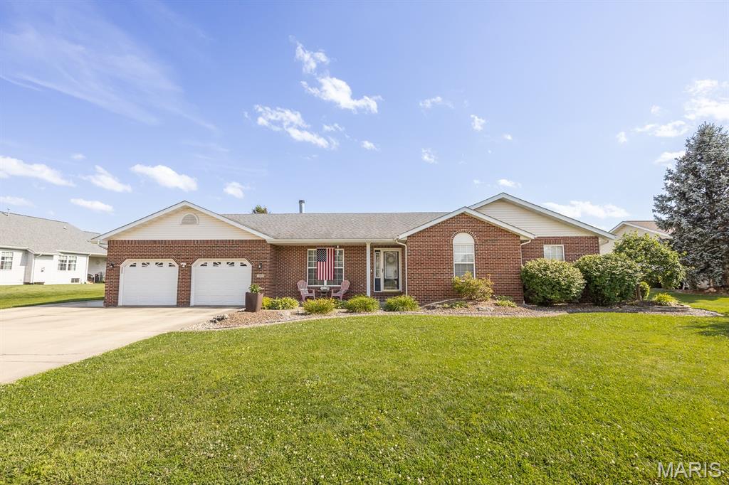 Photo of 310 Coventry Way Highland IL 62249