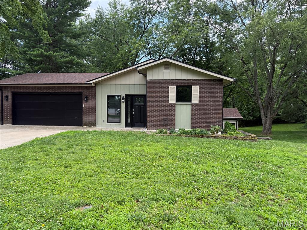 Photo of 25 Glen Ridge Drive Glen Carbon IL 62034