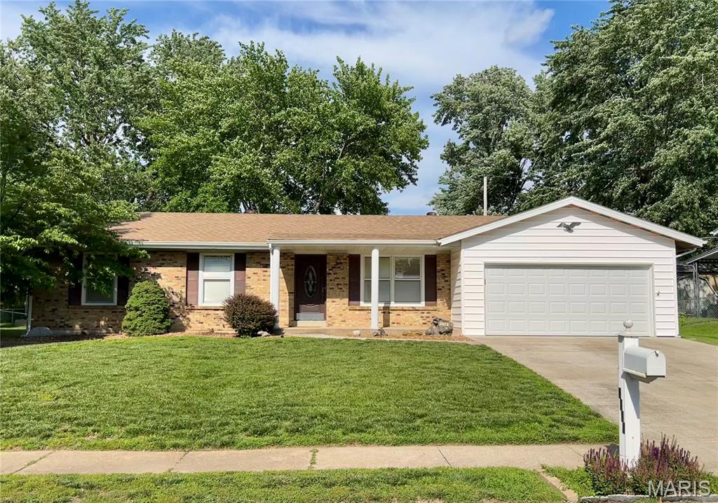 Photo of 2828 Olde Gloucester Drive St Charles MO 63301