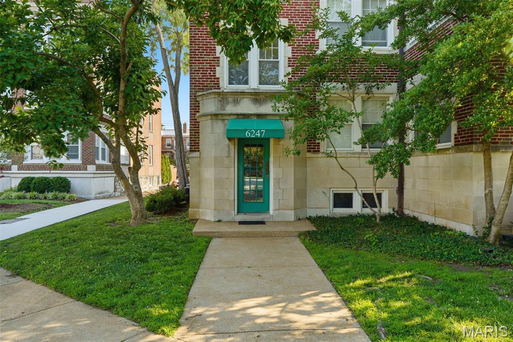 Photo of 6247 N Rosebury Avenue #1 W St Louis MO 63105