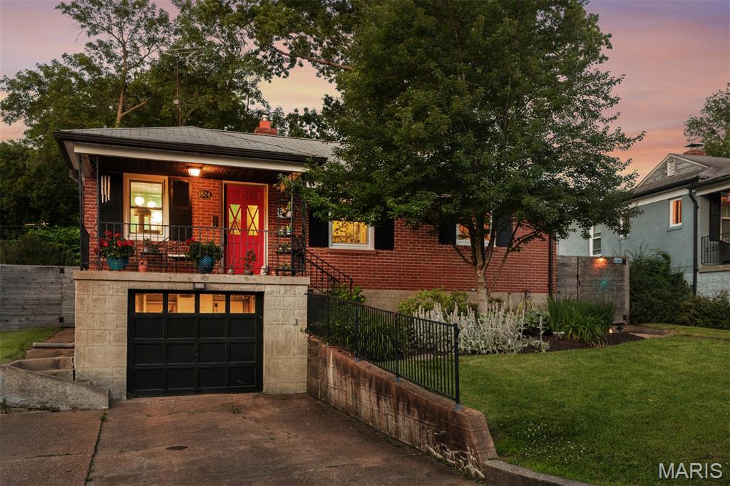 Photo of 1524 N Berry Road Rock Hill MO 63119