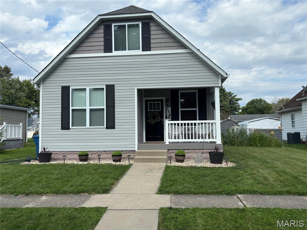 Photo of 504 Napolean St Jacob IL 62281