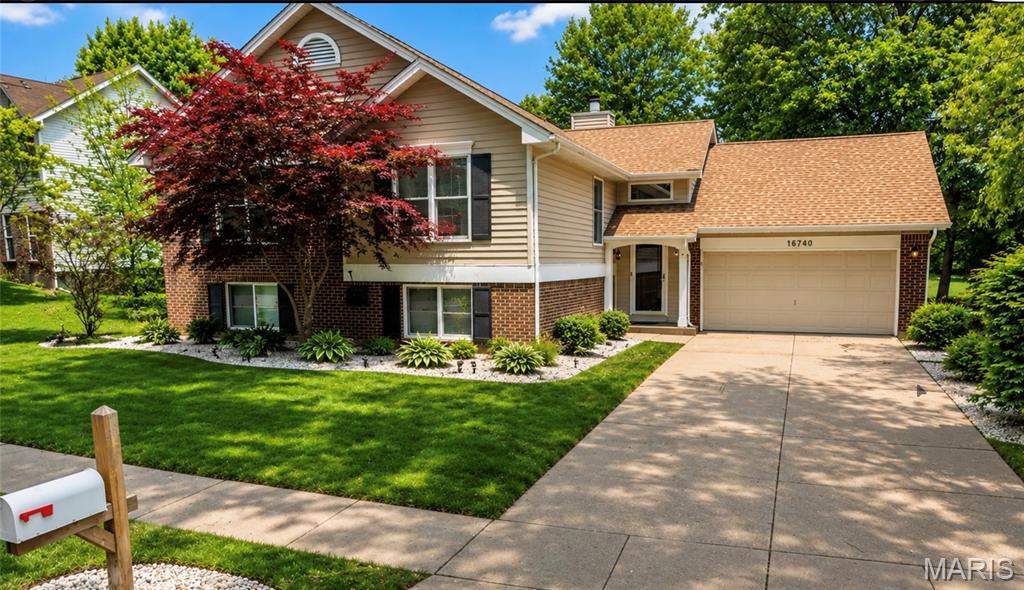 Photo of 16740 N Fork Ridge Drive Florissant MO 63034