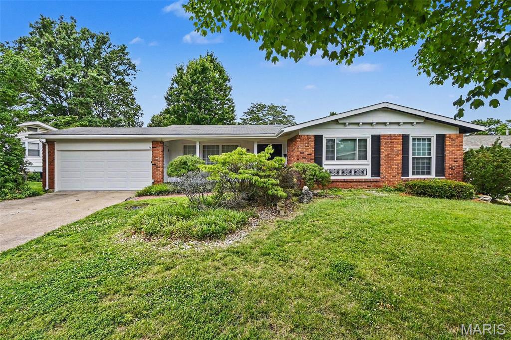 Photo of 3265 Classic Drive Florissant MO 63033