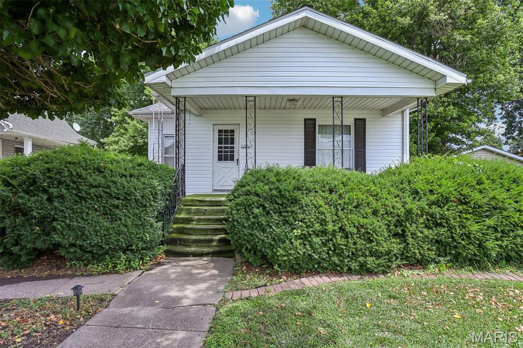 Photo of 602 N Harrison Street Litchfield IL 62056
