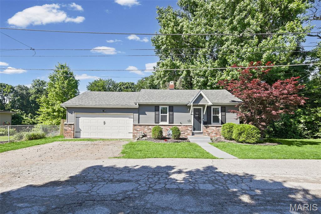 Photo of 600 Leonard Street Alton IL 62002