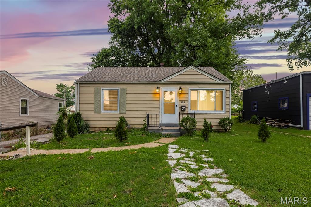 Photo of 9515 Echo Lane St Louis MO 63114
