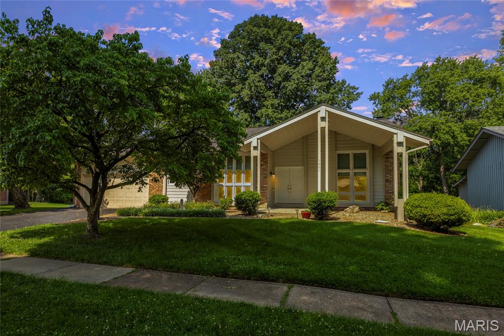 Photo of 1621 Long Leaf Circle St Louis MO 63146