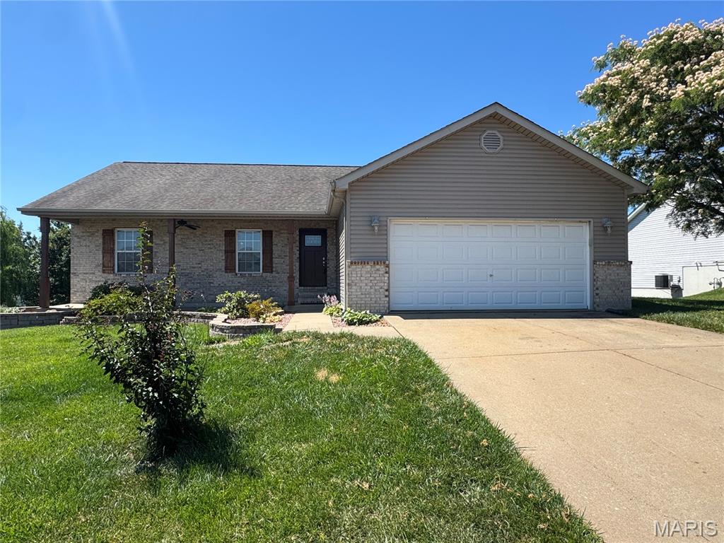 Photo of 810 Victorian Avenue Waterloo IL 62298