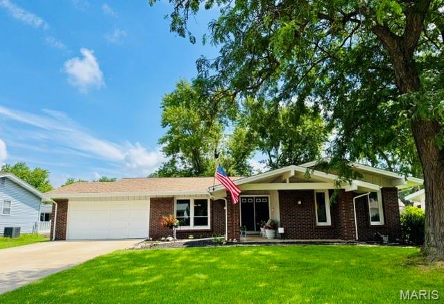 Photo of 741 Lamplight Lane Hazelwood MO 63042