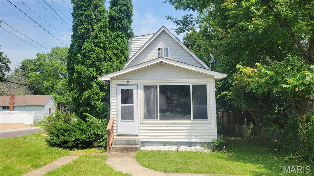 Photo of 9802 Linn Avenue LeMay MO 63125
