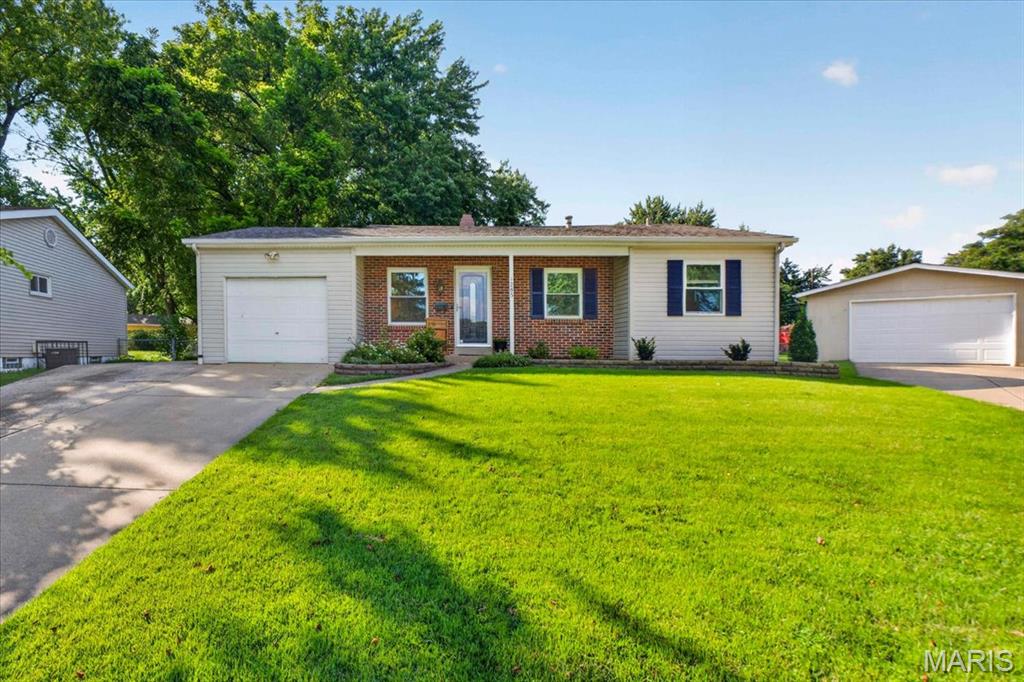 Photo of 1285 Flora Lane Florissant MO 63031