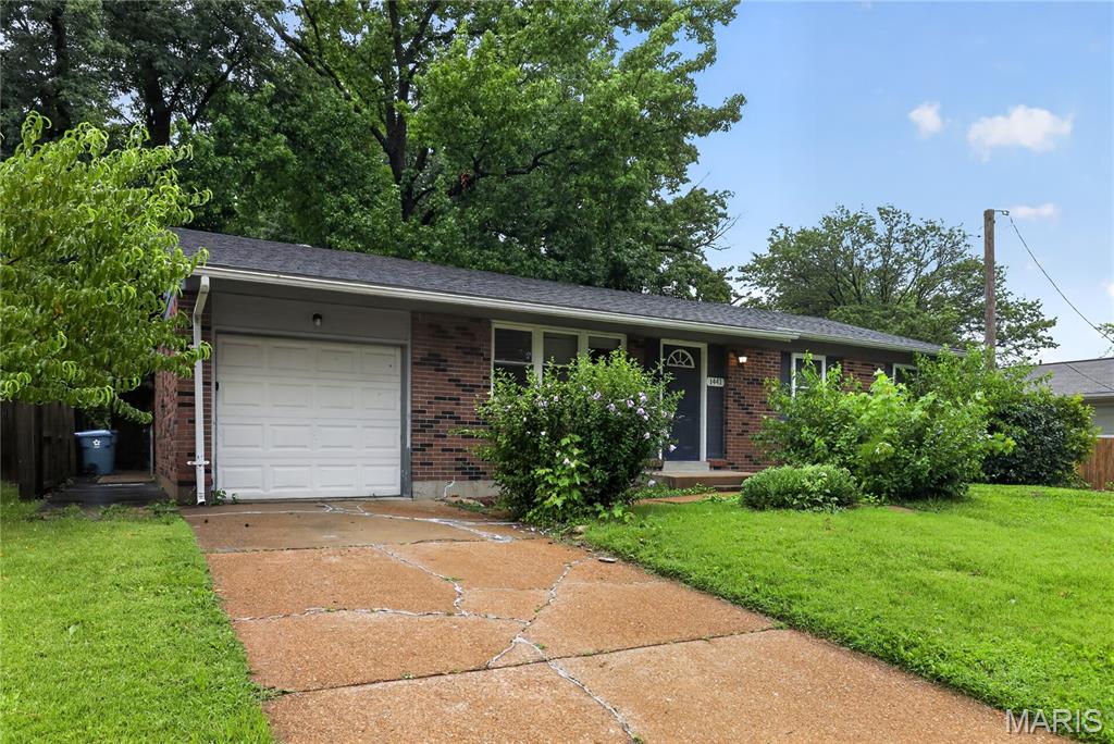 Photo of 1441 Oliveto Lane Hazelwood MO 63042