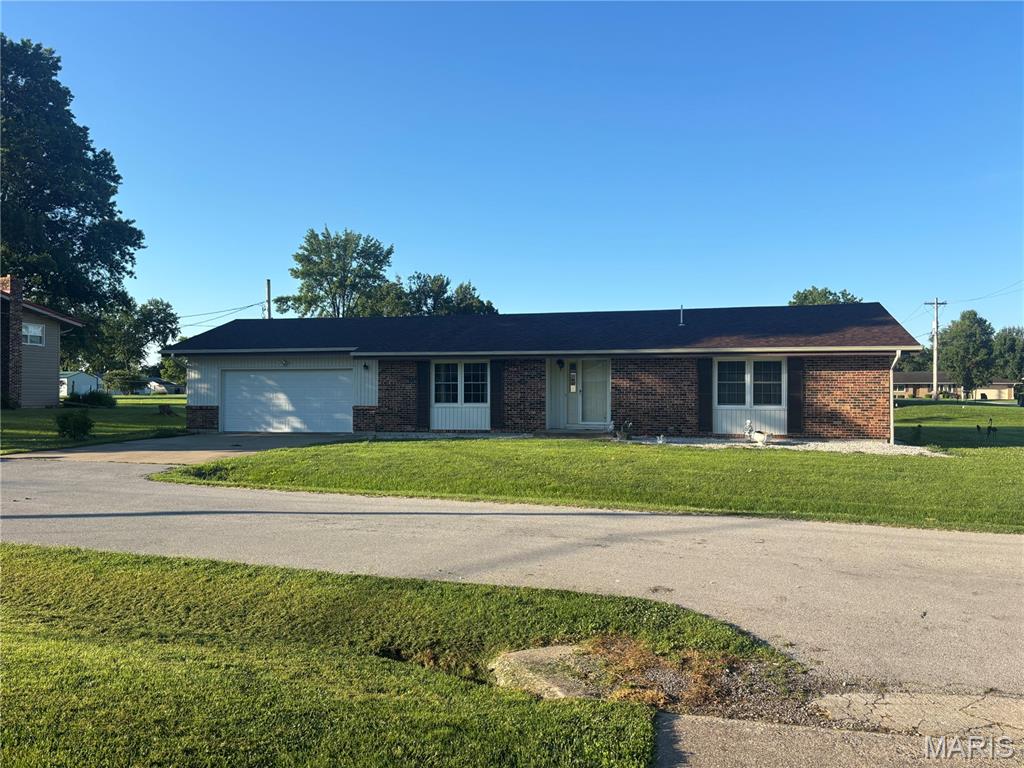 Photo of 107 Charles Street Shelbina MO 63468