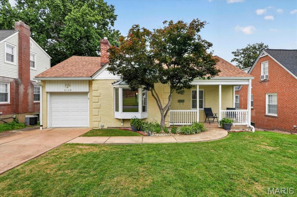 Photo of 1349 Andrew Drive Glendale MO 63122
