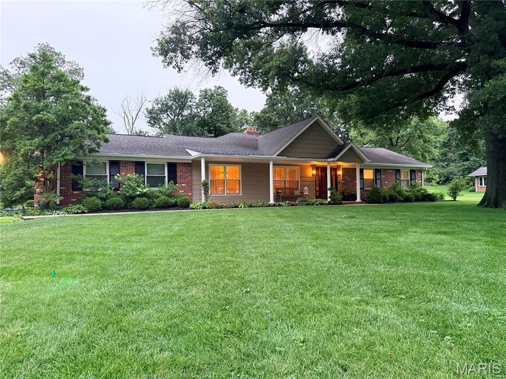 Photo of 12312 Borcherding Lane Des Peres MO 63131