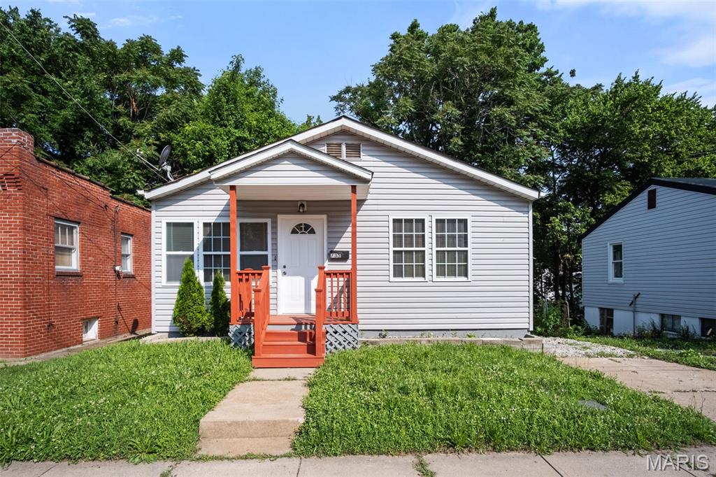 Photo of 735 Dammert Avenue Bella Villa MO 63125