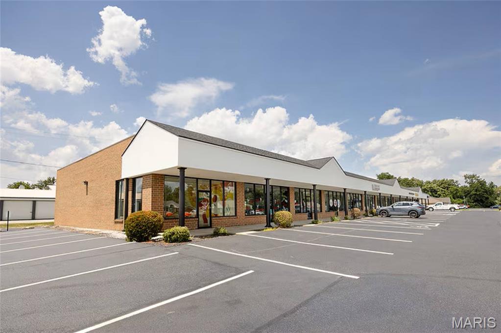 Photo of 715 Lakepointe Centre Drive O'Fallon IL 62269