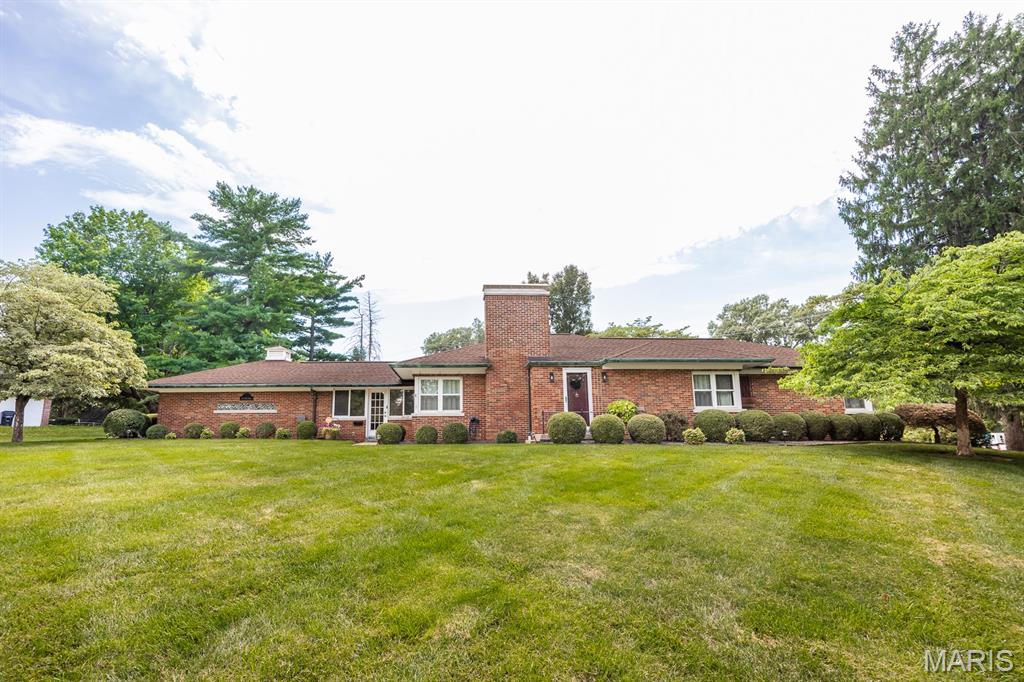 Photo of 343 Park Drive Belleville IL 62226