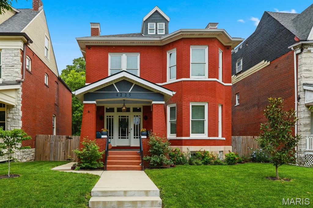 Photo of 4225 Maryland Avenue St Louis MO 63108