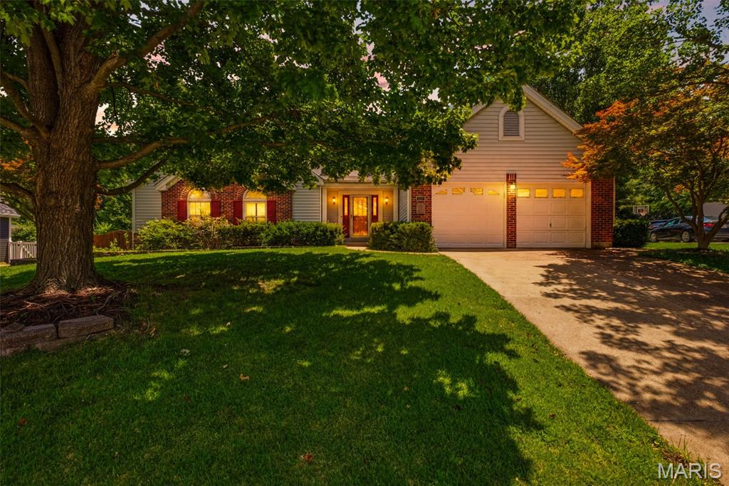 Photo of 7811 Grantwood Oaks Court St Louis MO 63123