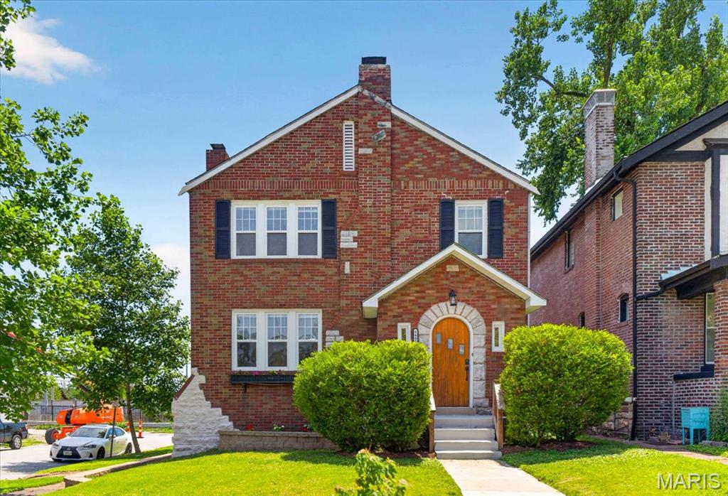 Photo of 5800 Pershing Avenue St Louis MO 63112