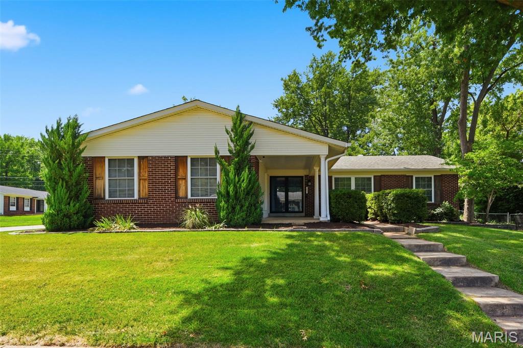 Photo of 1843 Redcoat Drive Maryland Heights MO 63043