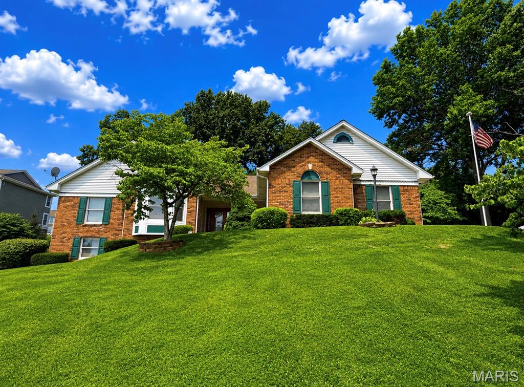 Photo of 17 Rio Vista Drive St Charles MO 63303
