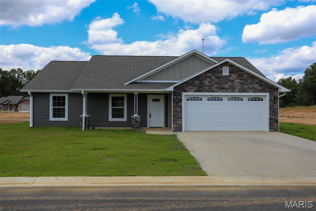 Photo of 217 Gucci Drive Poplar Bluff MO 63901
