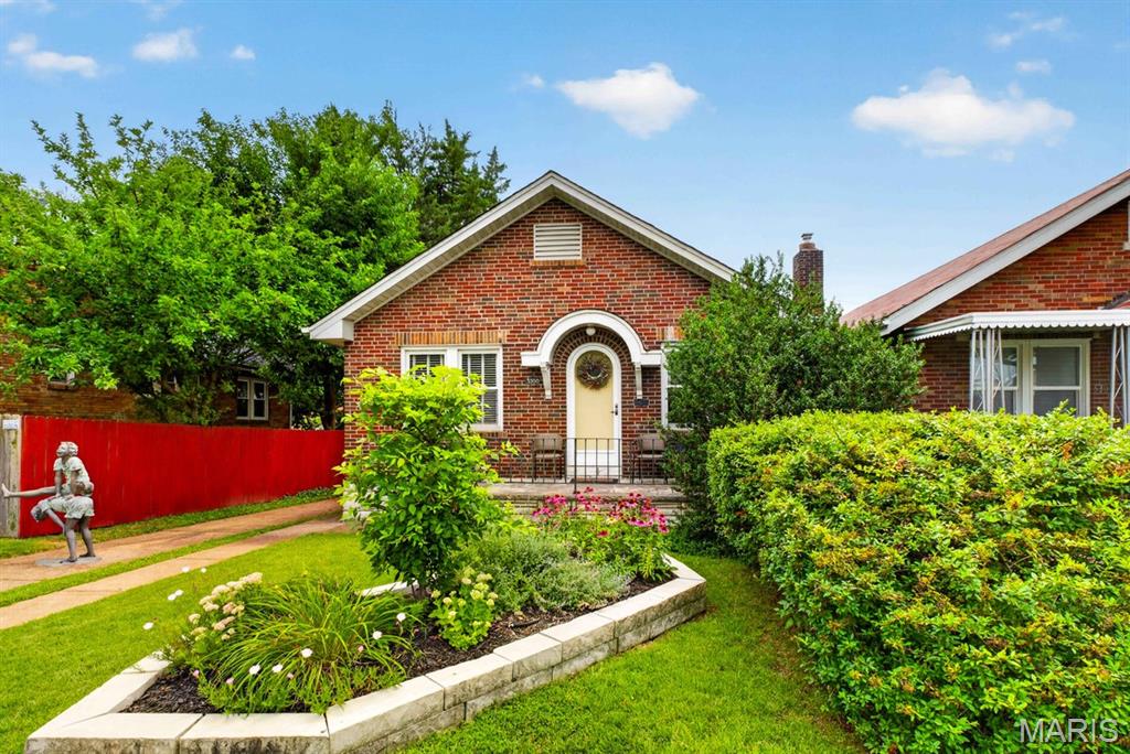 Photo of 5300 Chippewa Street St Louis MO 63109