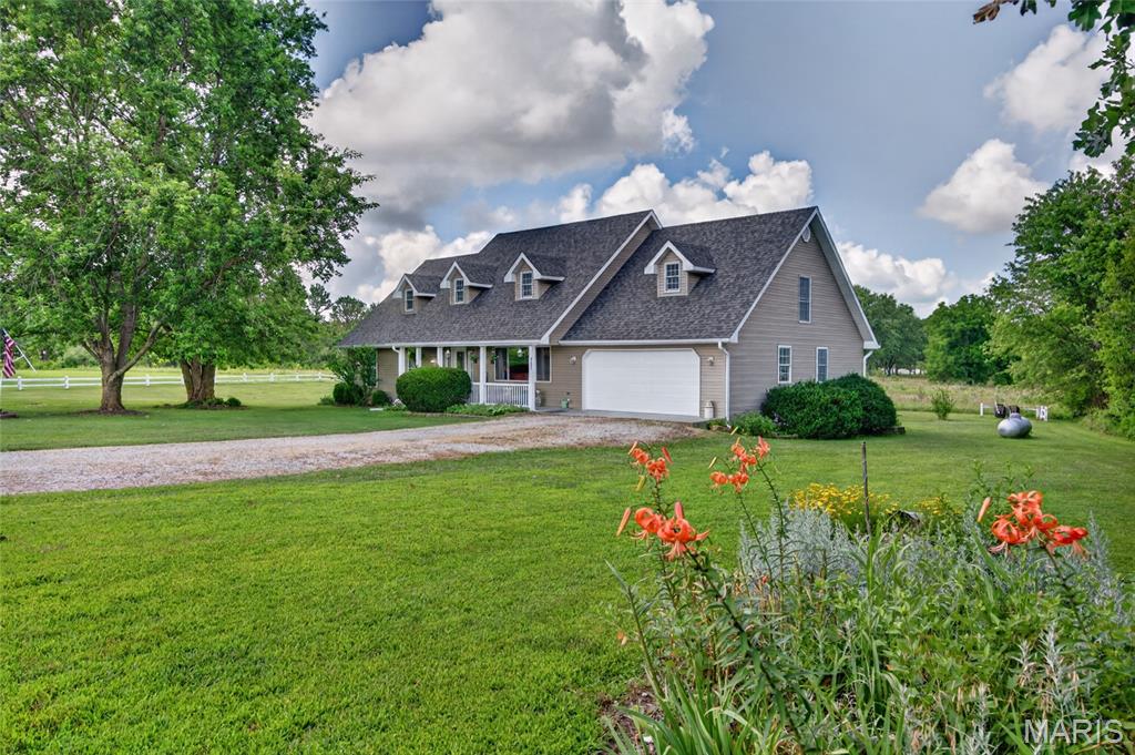 Photo of 31201 Osborn Drive Lebanon MO 65536