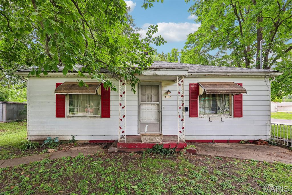 Photo of 417 E Saint John Street Litchfield IL 62056