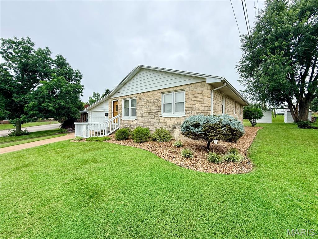 Photo of 413 Bredall Street Perryville MO 63775