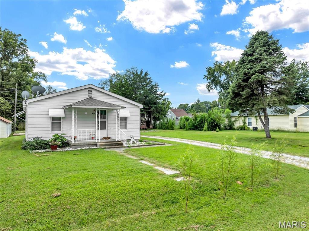 Photo of 430 Roosevelt Avenue Wood River IL 62095