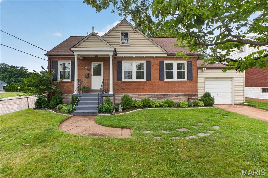 Photo of 6235 Dexter Drive St Louis MO 63123