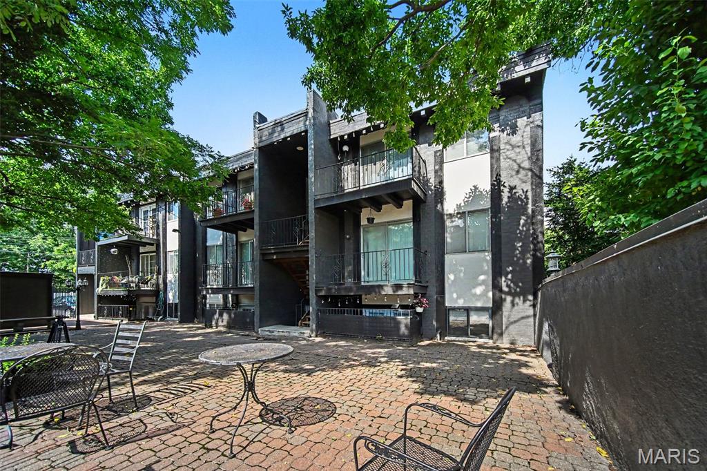 Photo of 809 W 40th Street #14 Kansas City MO 64111