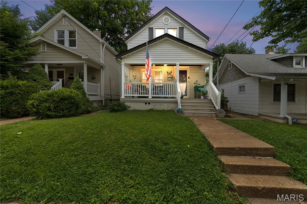 Photo of 7615 Jerome Avenue Maplewood MO 63143