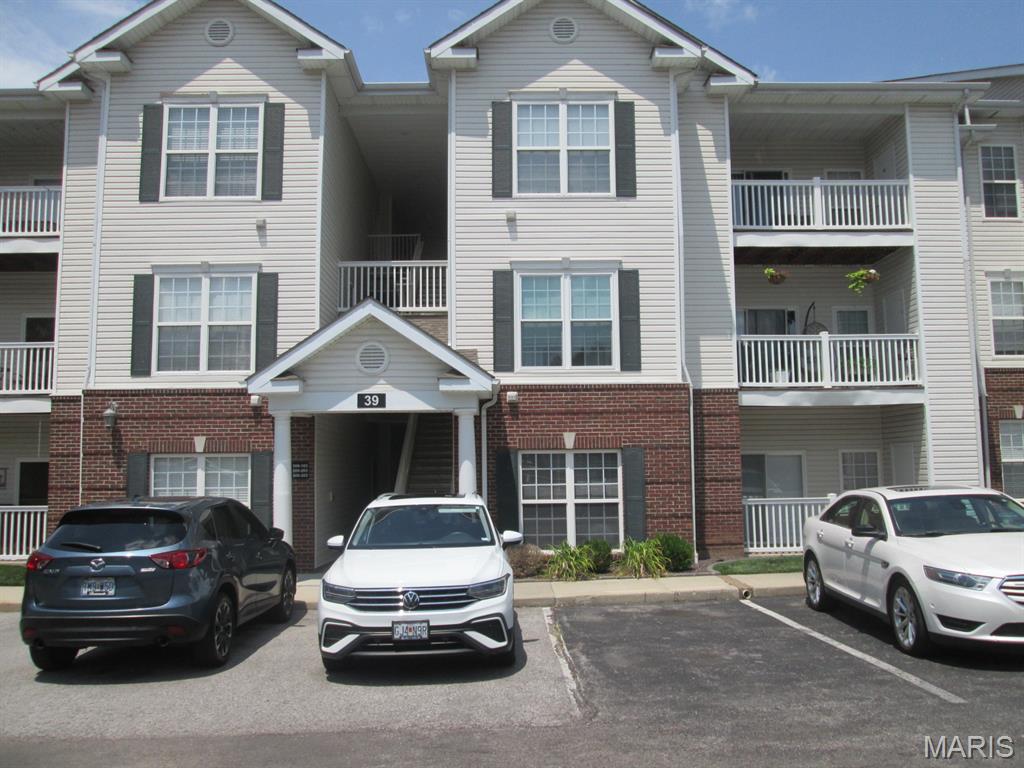 Photo of 39 Kassebaum Lane #102 St Louis MO 63129