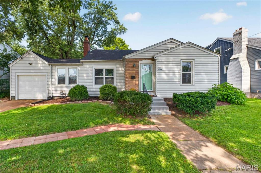 Photo of 429 N Rock Hill Road St Louis MO 63119