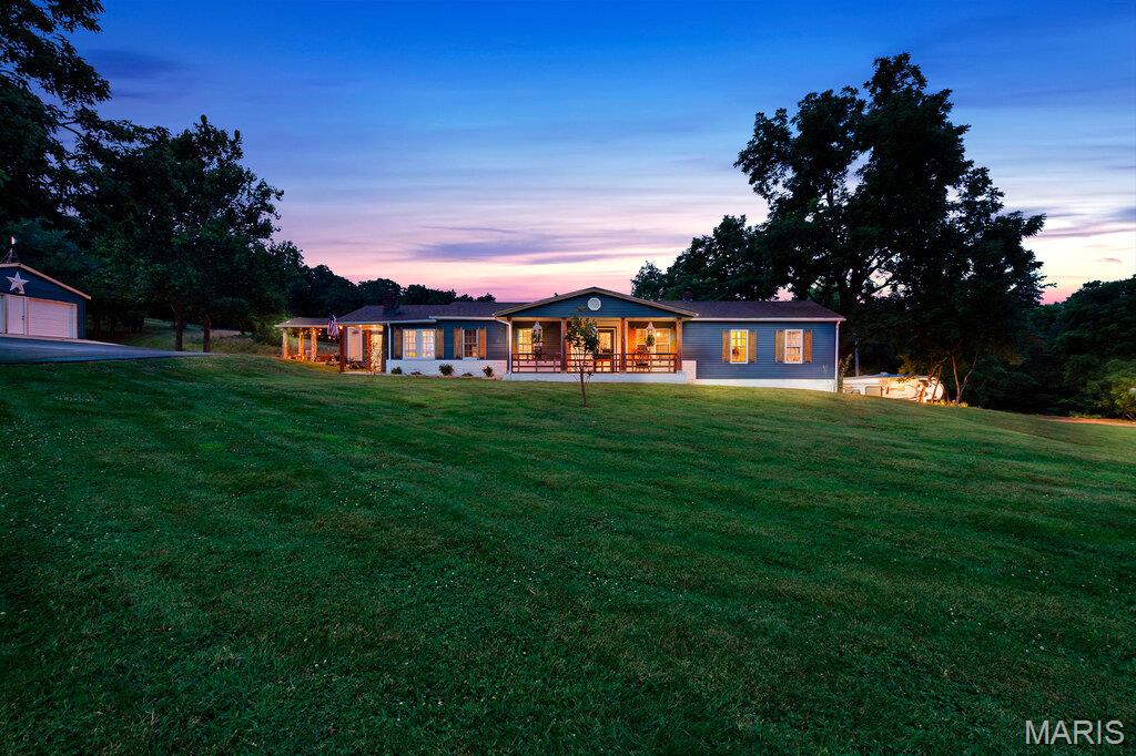 Photo of 12272 Hyfield Road De Soto MO 63020