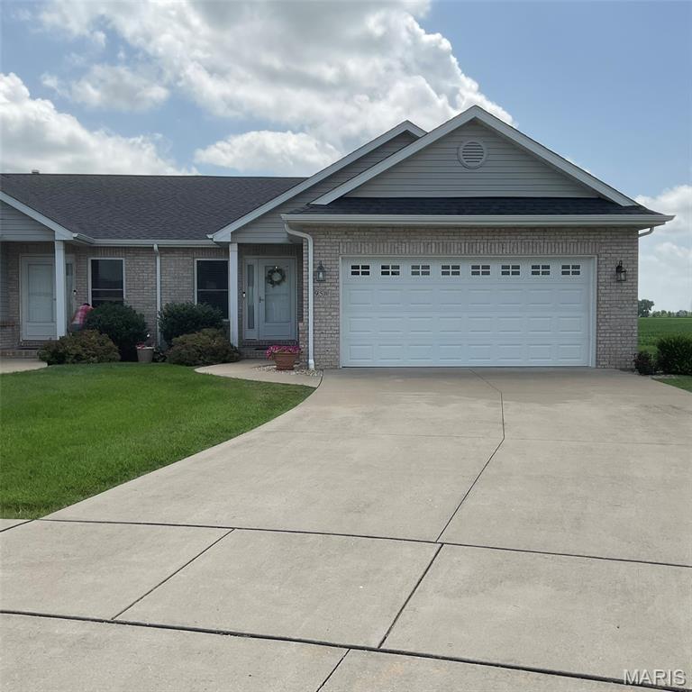 Photo of 95 CRIMSON CT #B Highland IL 62249