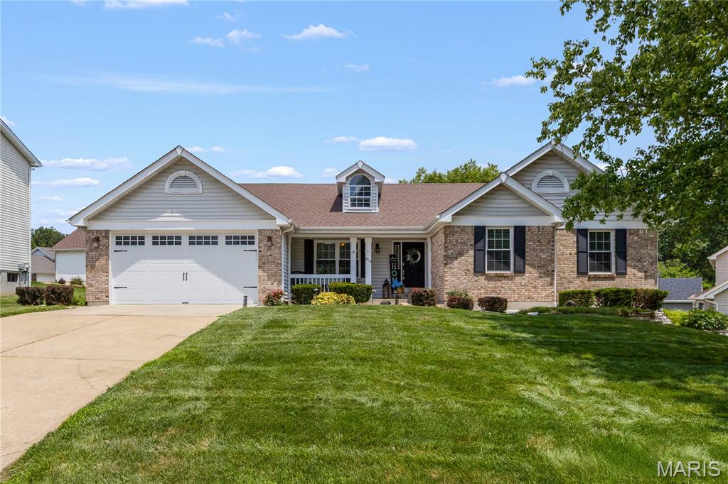 Photo of 418 Fox Lair Drive St Charles MO 63303