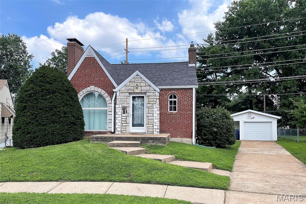 Photo of 602 BOENECKE Court Bella Villa MO 63125
