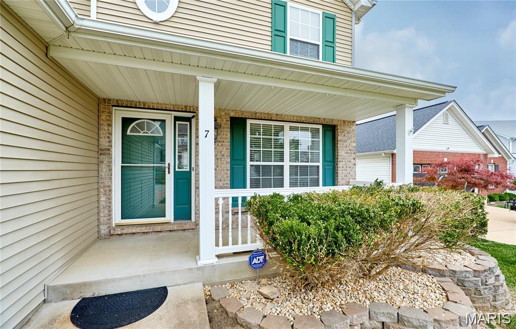 Photo of 7 Winter River Court Fenton MO 63026