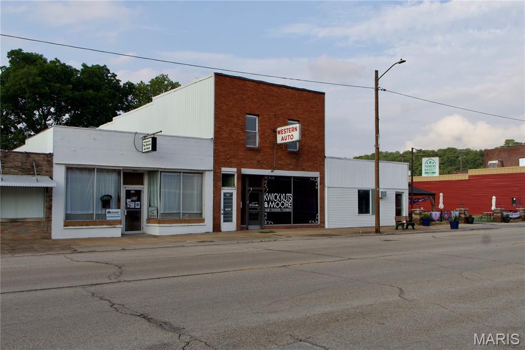 Photo of 133 W Yoakum Avenue Chaffee MO 63740