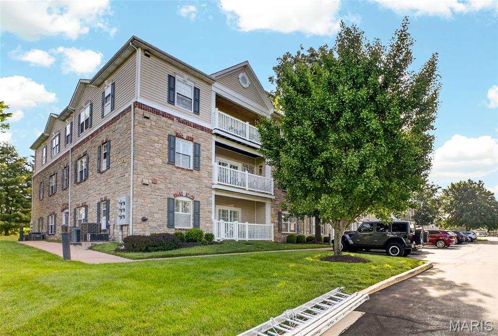 Photo of 5 Monarch Trace Court #208 Chesterfield MO 63017