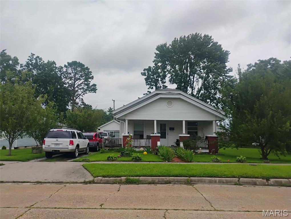 Photo of 417 Elliott Avenue Chaffee MO 63740
